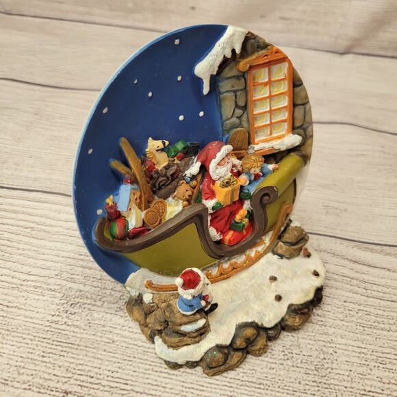 "A Christmas Remembered" Collectors Edition 1997 Decorative Plate and stand - Picture 2 of 10